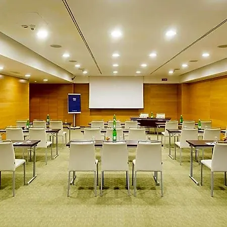 Отель Nh Milano 2