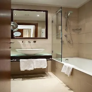 Nh Milano 2 Hotel