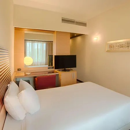Nh Milano 2 Otel 4*