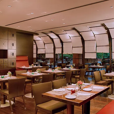 Nh Milano 2 Otel 4*